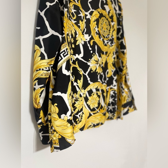 NEW Authentic Versace STUNNING blouse 🎉👏🏼100%SILK - Picture 12 of 17